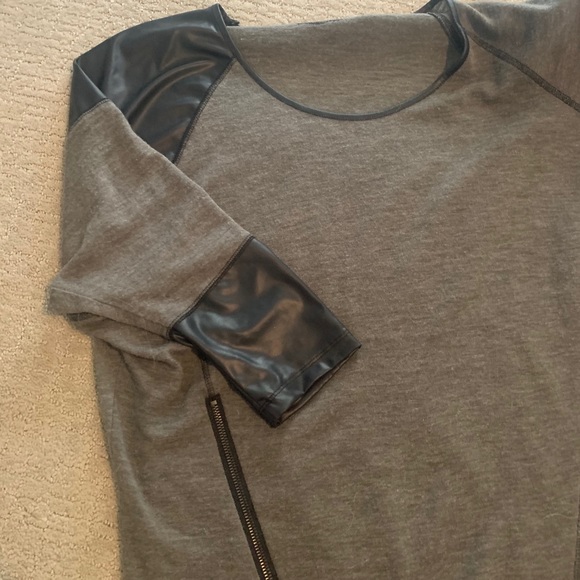 Asymmetric Sweater with Leather & Zipper detail - Picture 6 of 6